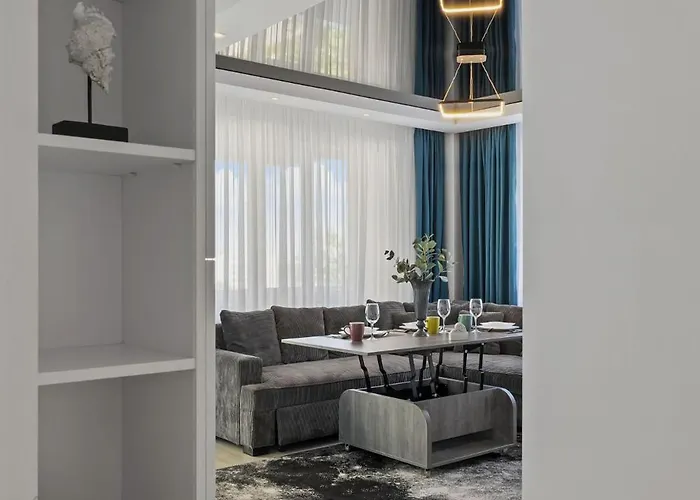 The Moonlight Nest * מאמאיה